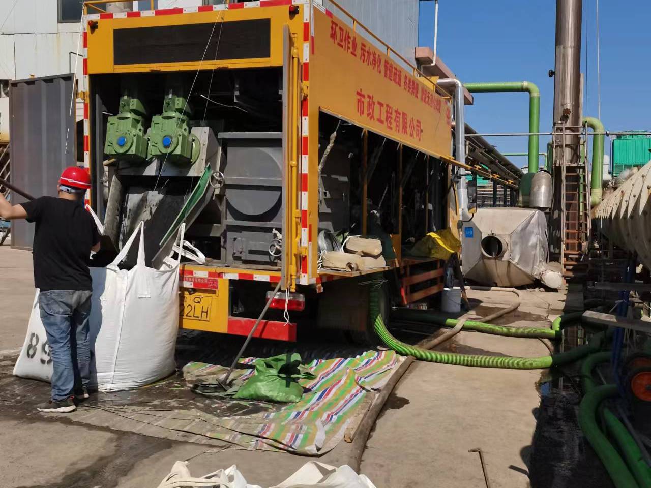 宁乡淤泥压干处理